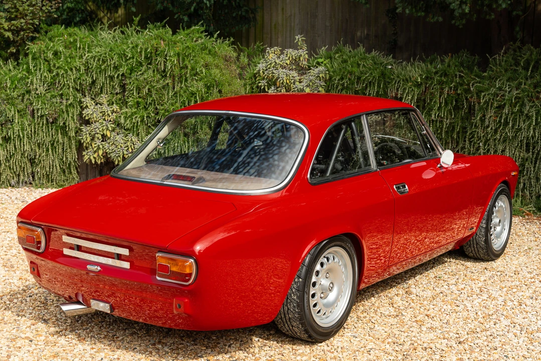 1973 Alfa Romeo 2000 GT Veloce - Image 11 of 31
