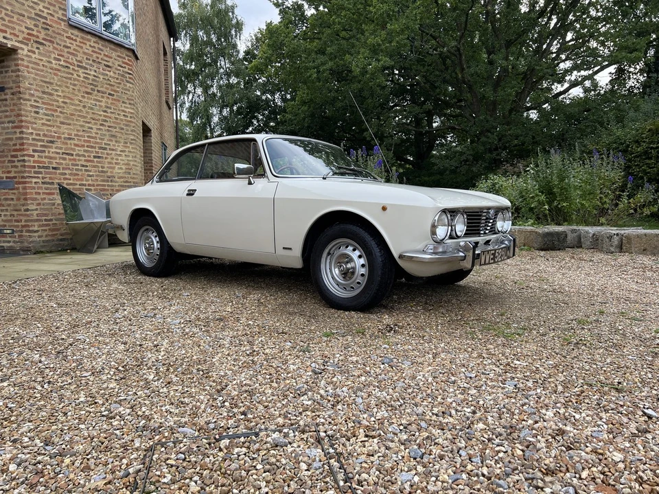 1973 Alfa Romeo 2000 GT Veloce - Image 19 of 30