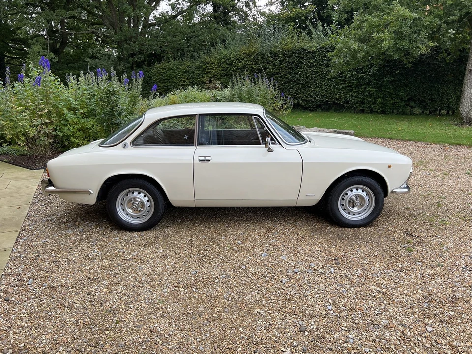1973 Alfa Romeo 2000 GT Veloce - Image 18 of 30