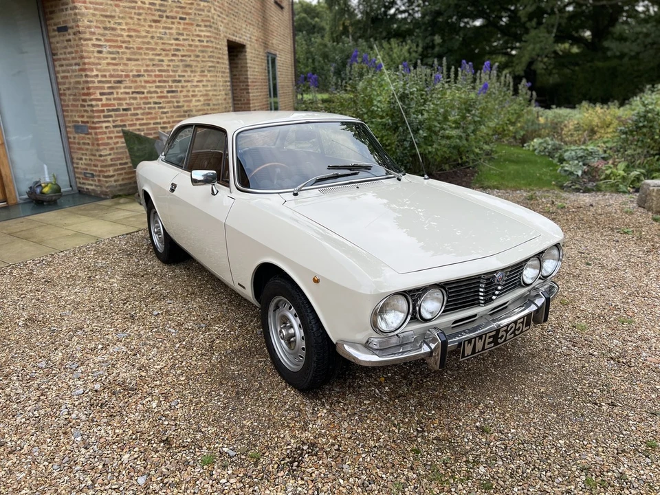1973 Alfa Romeo 2000 GT Veloce - Image 24 of 30