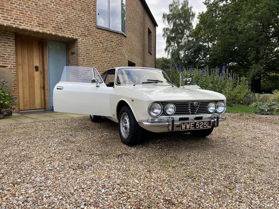 1973 Alfa Romeo 2000 GT Veloce - Image 25 of 30