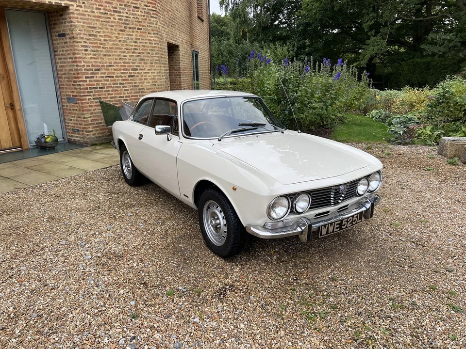 1973 Alfa Romeo 2000 GT Veloce - Image 2 of 30