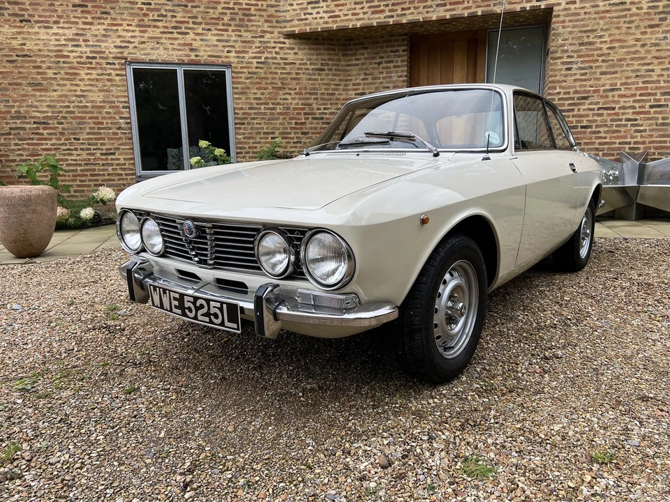 1973 Alfa Romeo 2000 GT Veloce - Image 7 of 30