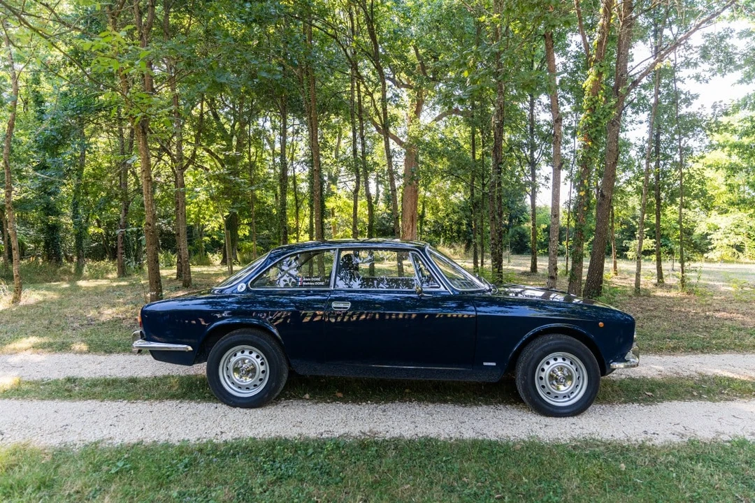 1973 Alfa Romeo 2000 GT Veloce - Image 4 of 30