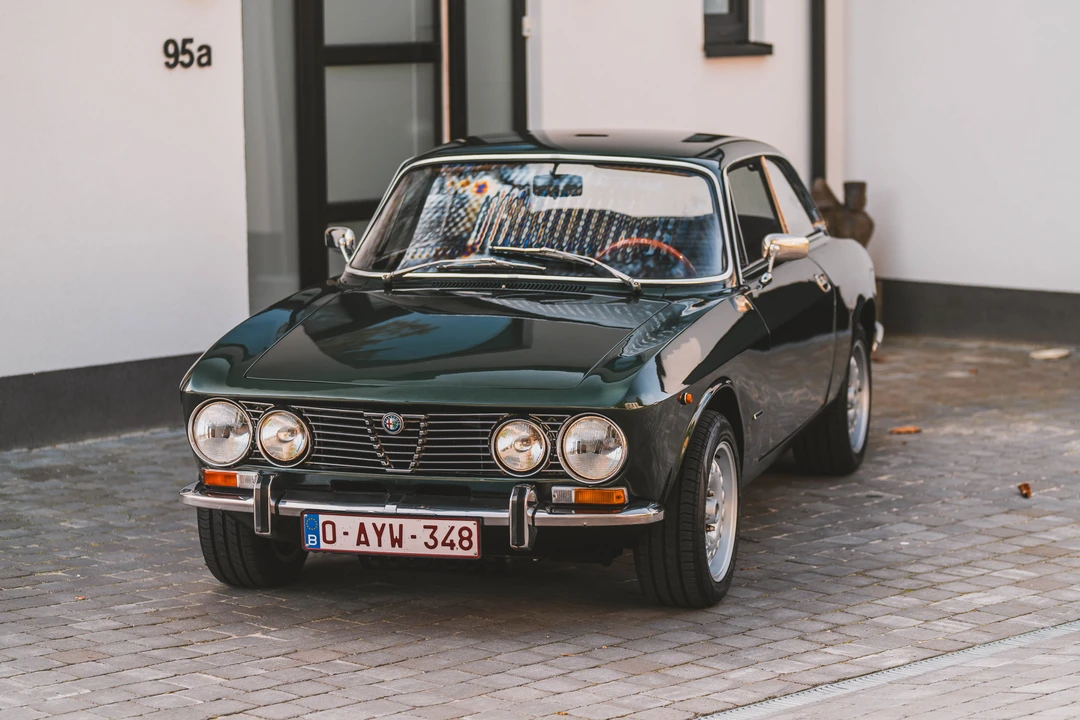 1973 Alfa Romeo 2000 GT Veloce - Image 4 of 31