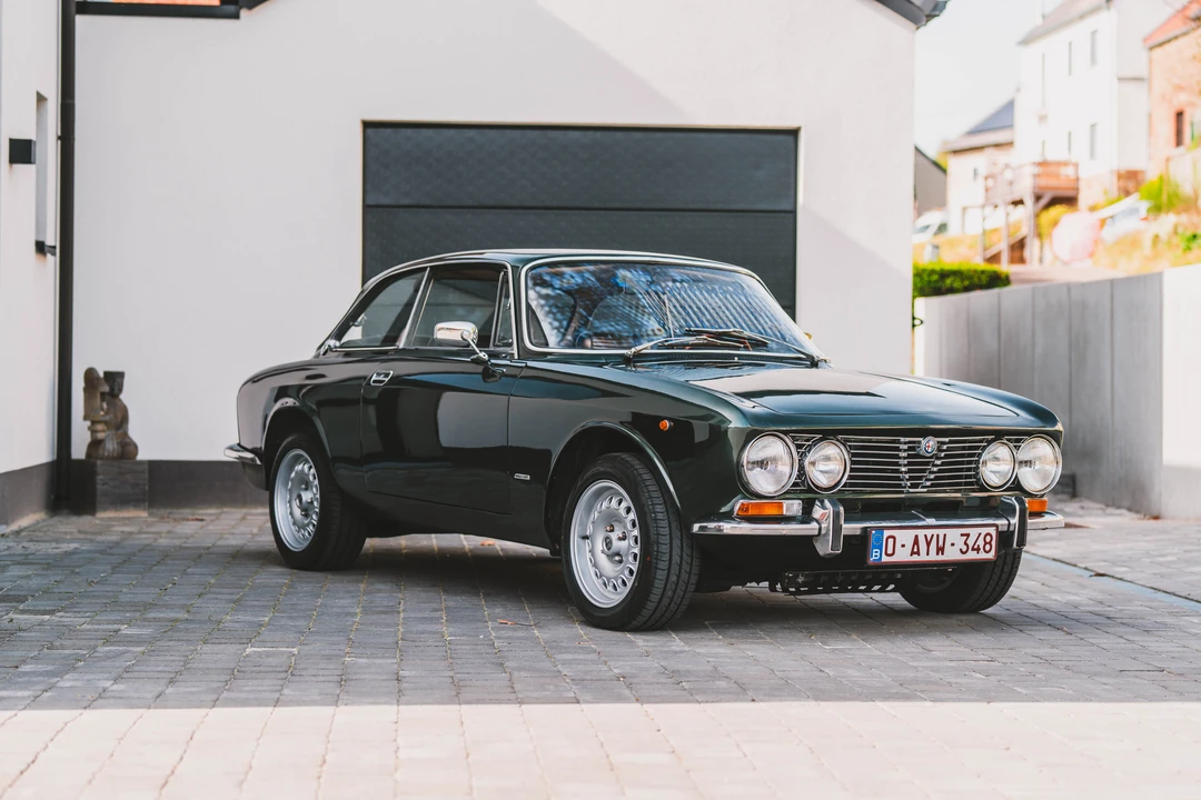 1973 Alfa Romeo 2000 GT Veloce - Image 10 of 31