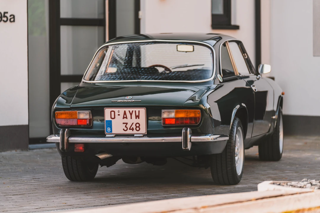 1973 Alfa Romeo 2000 GT Veloce - Image 16 of 31