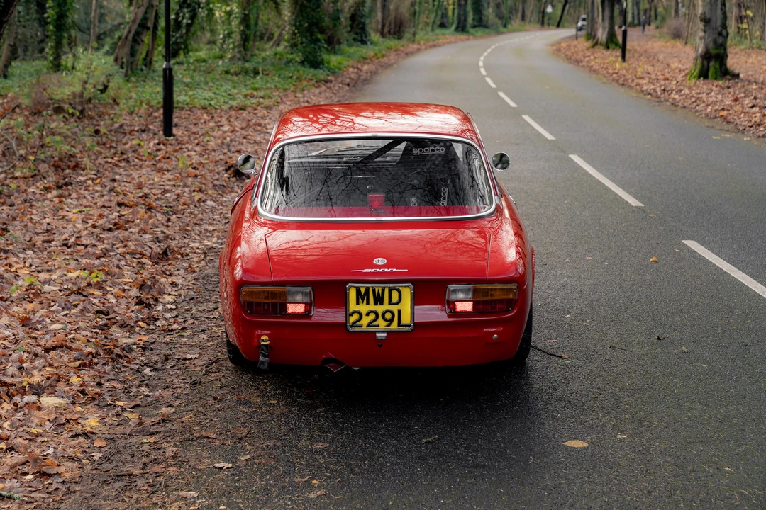 1973 Alfa Romeo 2000 GT Veloce - Image 18 of 31