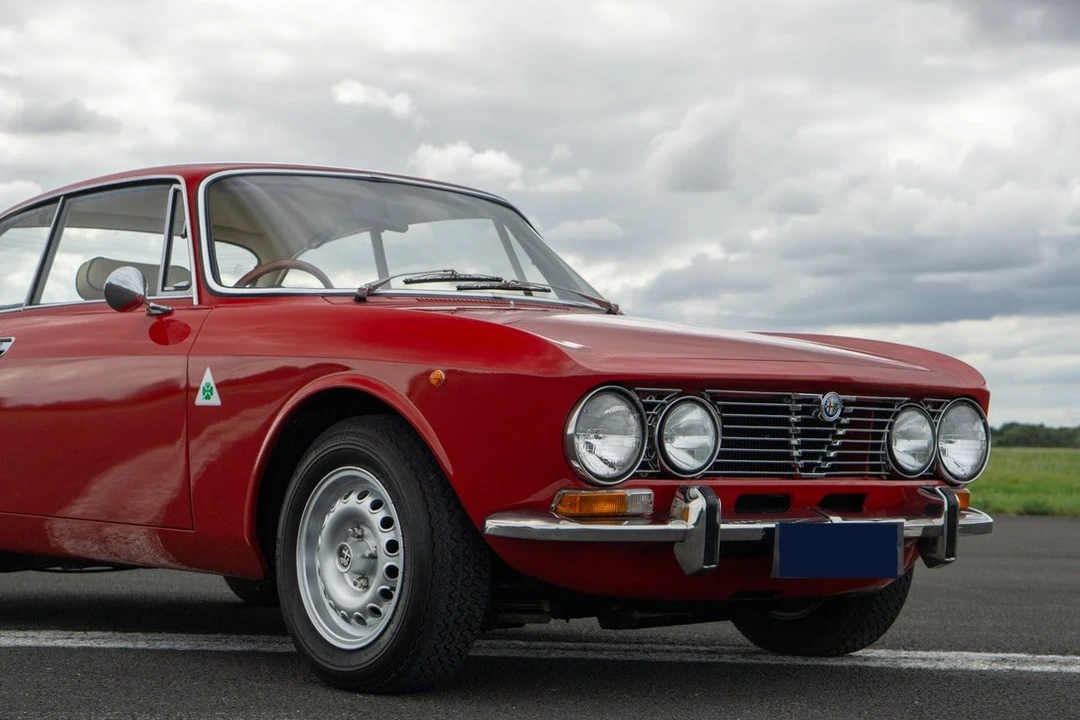 1973 Alfa Romeo 2000 GT Veloce - Image 27 of 30