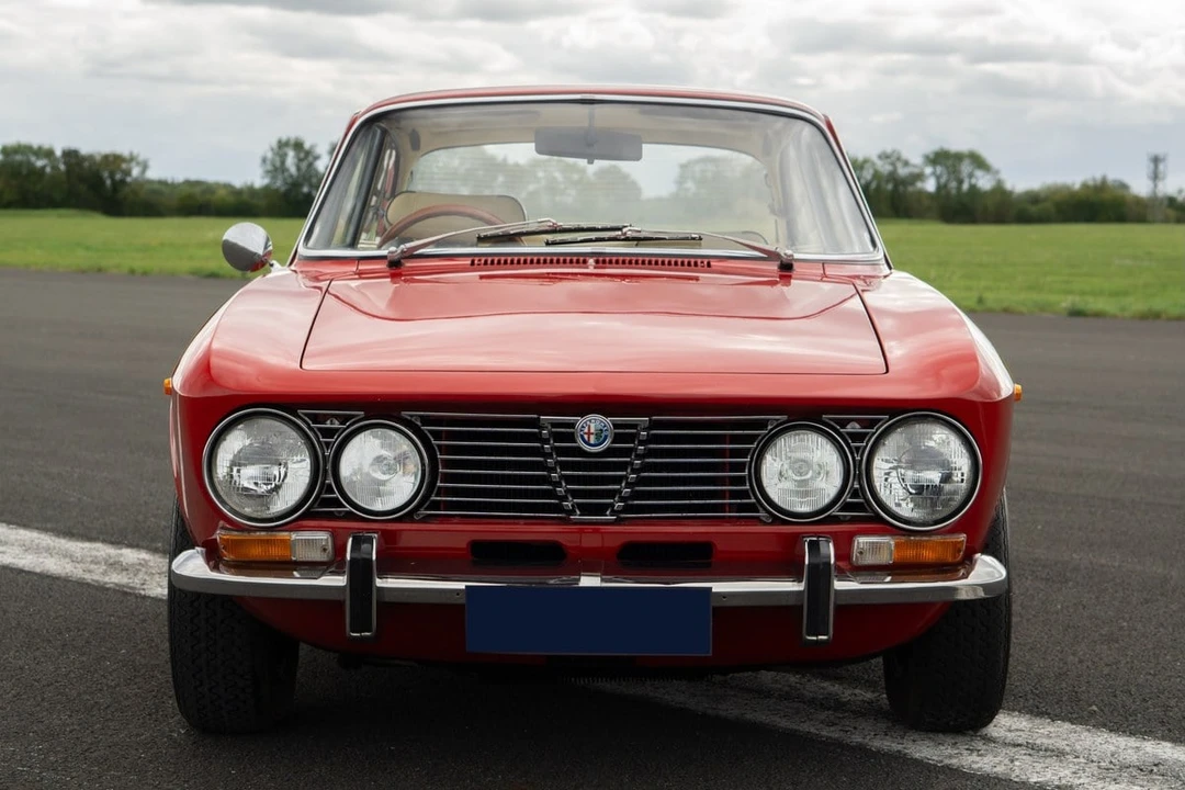 1973 Alfa Romeo 2000 GT Veloce - Image 2 of 30