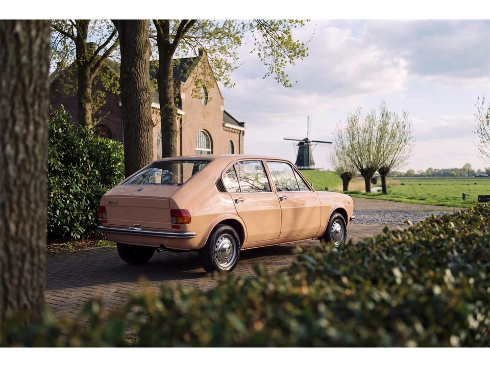 1973 Alfa Romeo 105/115 Series - Image 8 of 11
