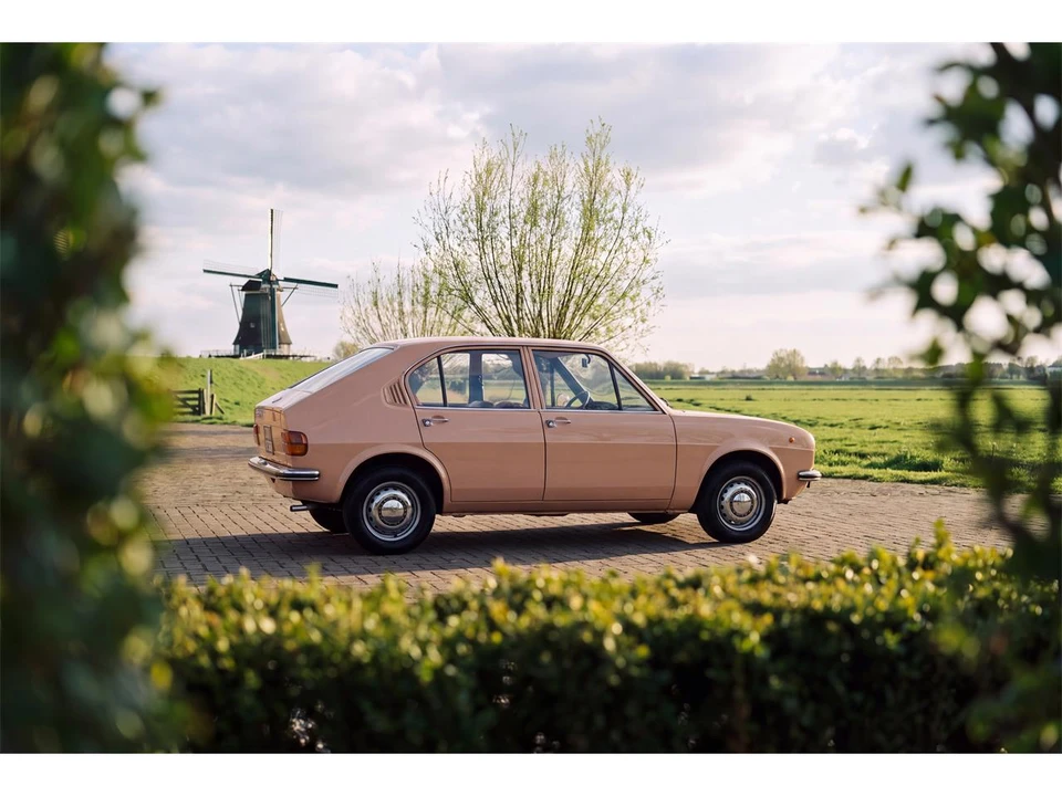 1973 Alfa Romeo 105/115 Series - Image 2 of 11