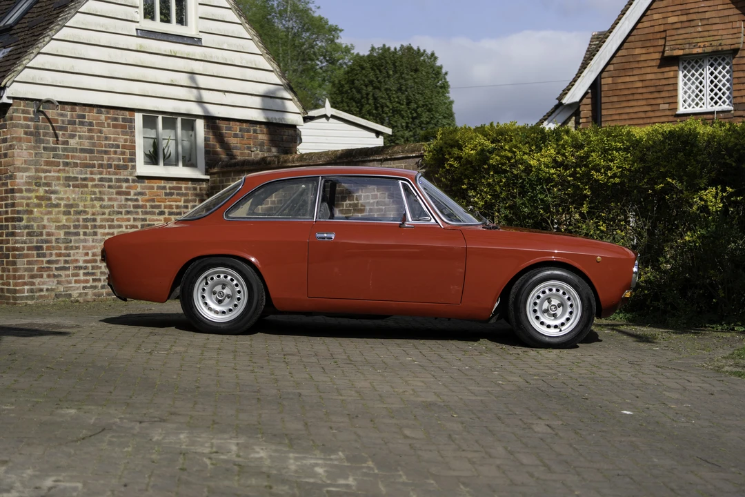 1973 Alfa Romeo GT 1300 Junior - Image 9 of 31