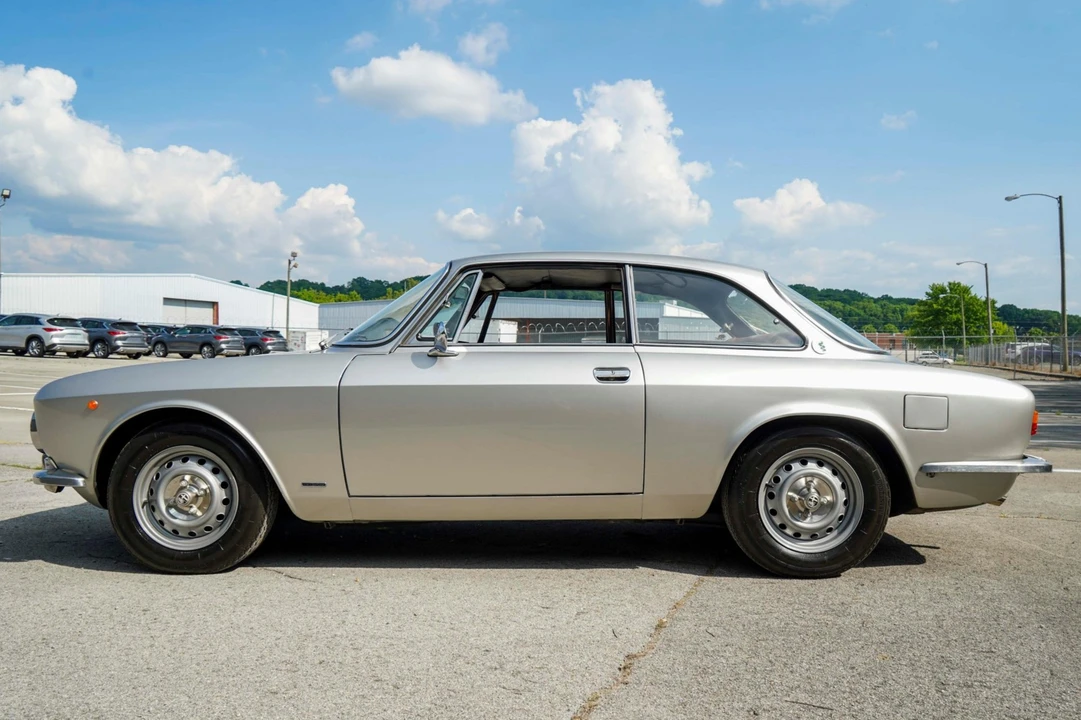 1973 Alfa Romeo GT 1600 Junior - Image 6 of 31