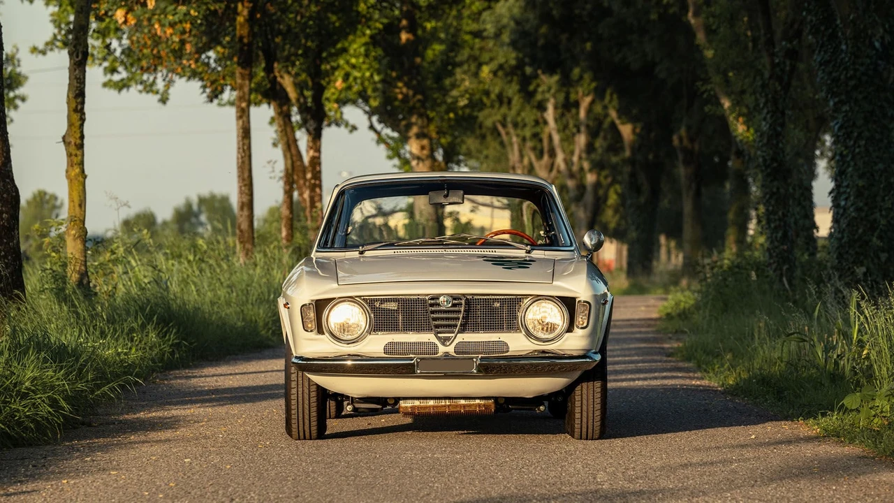 1973 Alfa Romeo GTA 1300 Junior - Image 3 of 31