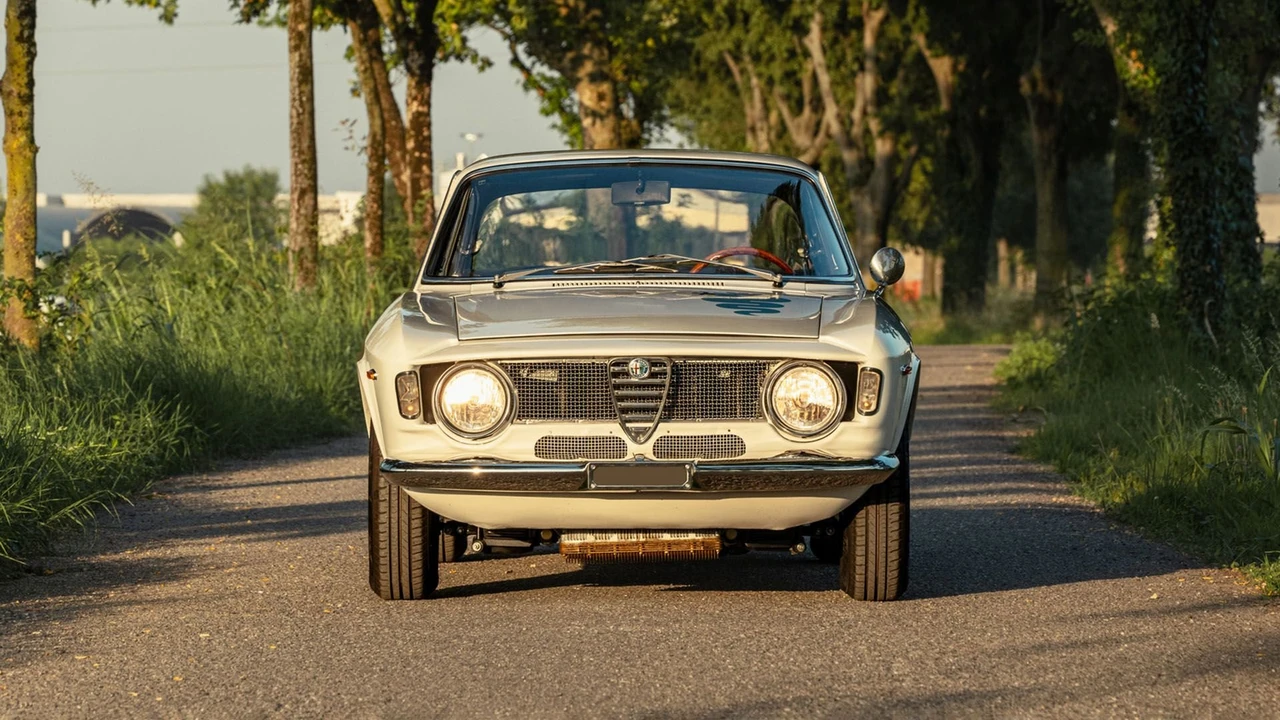1973 Alfa Romeo GTA 1300 Junior - Image 22 of 31