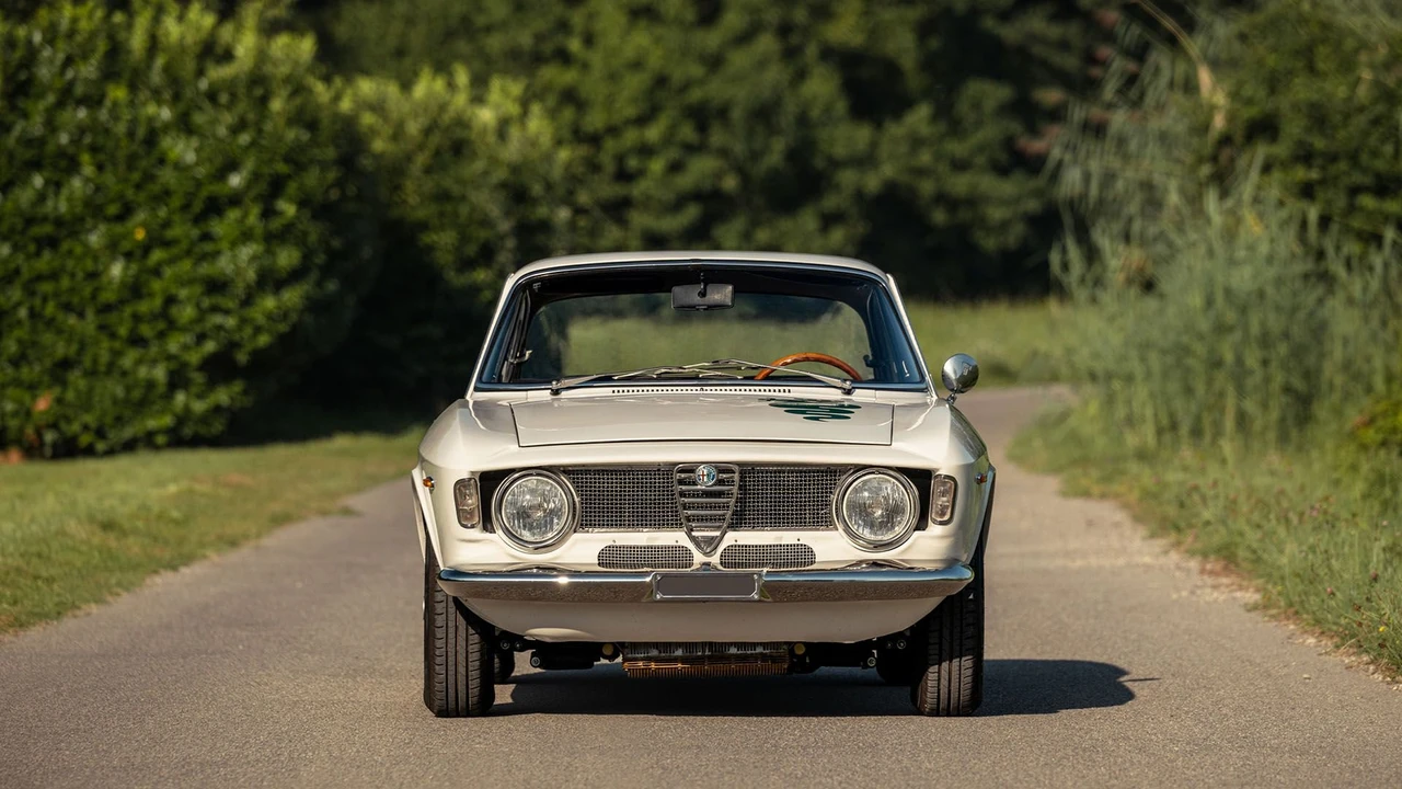 1973 Alfa Romeo GTA 1300 Junior - Image 14 of 31