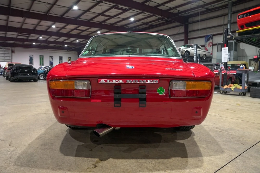 1973 Alfa Romeo 2000 GT Veloce - Image 7 of 12