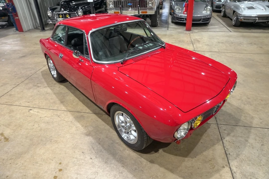 1973 Alfa Romeo 2000 GT Veloce - Image 14 of 21