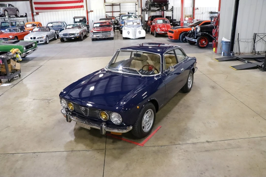 1973 Alfa Romeo 2000 GT Veloce - Image 16 of 31
