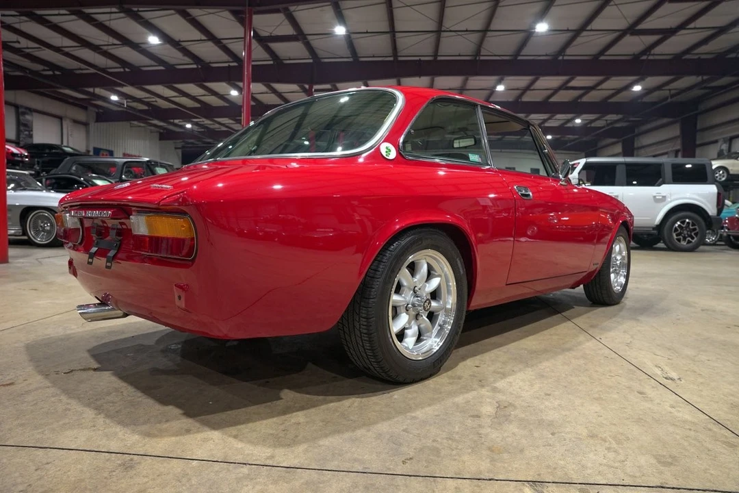 1973 Alfa Romeo 2000 GT Veloce - Image 8 of 12