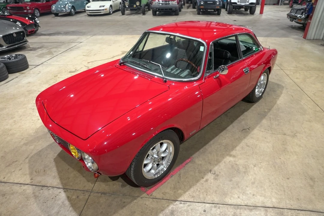 1973 Alfa Romeo 2000 GT Veloce - Image 15 of 21