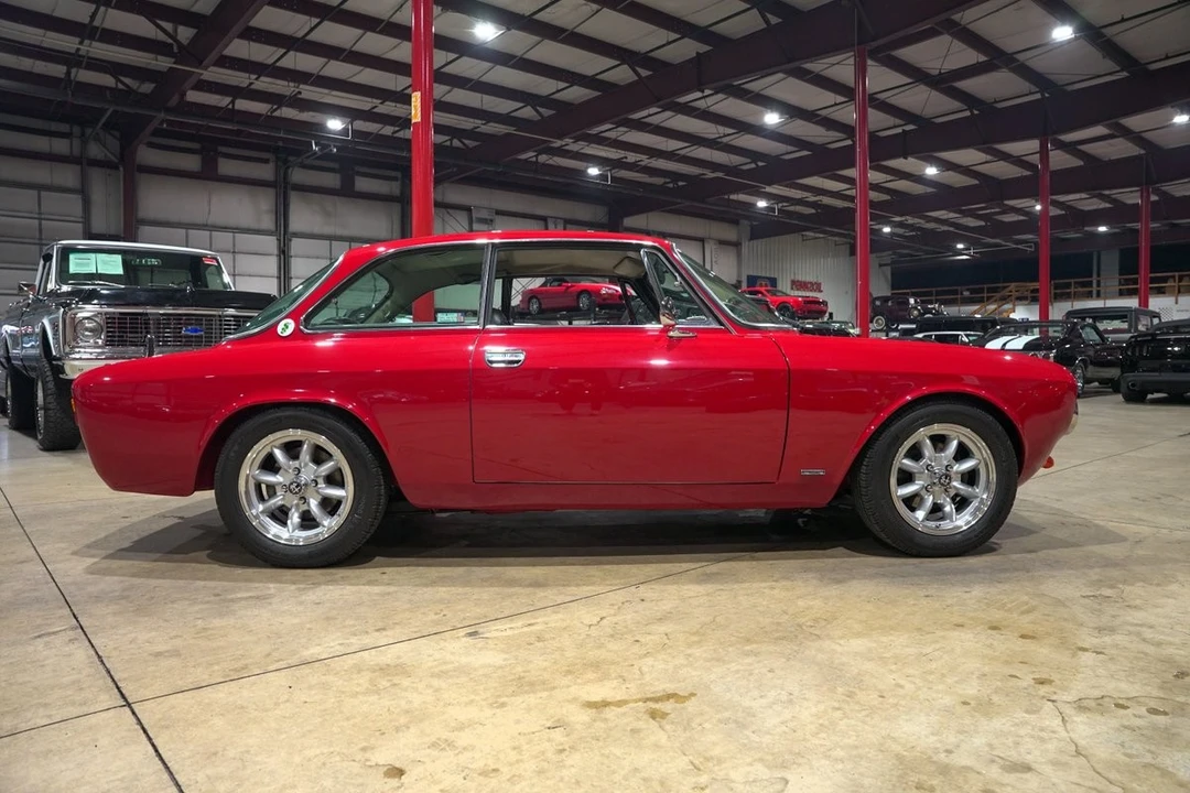 1973 Alfa Romeo 2000 GT Veloce - Image 10 of 12