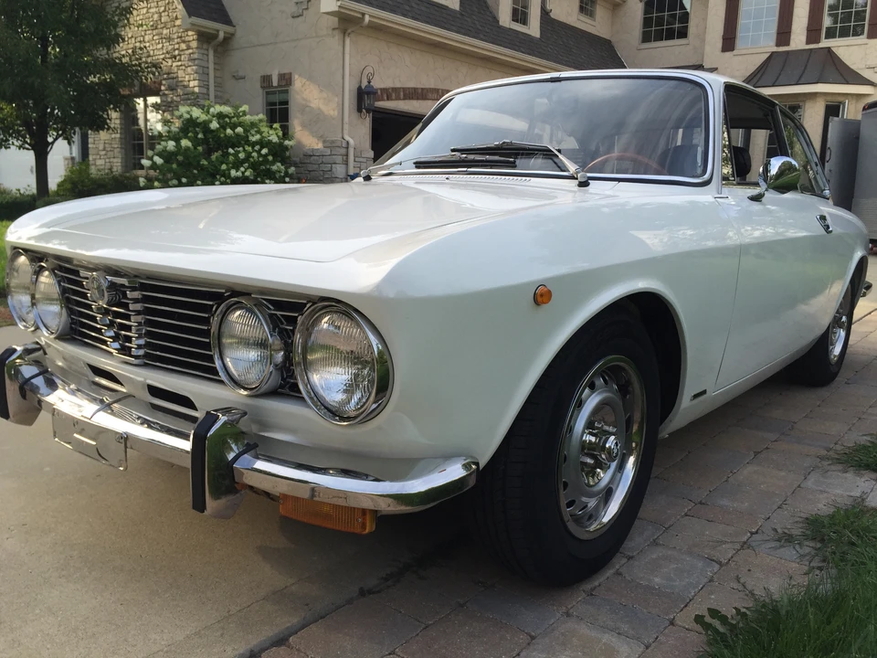 1973 Alfa Romeo 2000 GT Veloce - Image 2 of 31