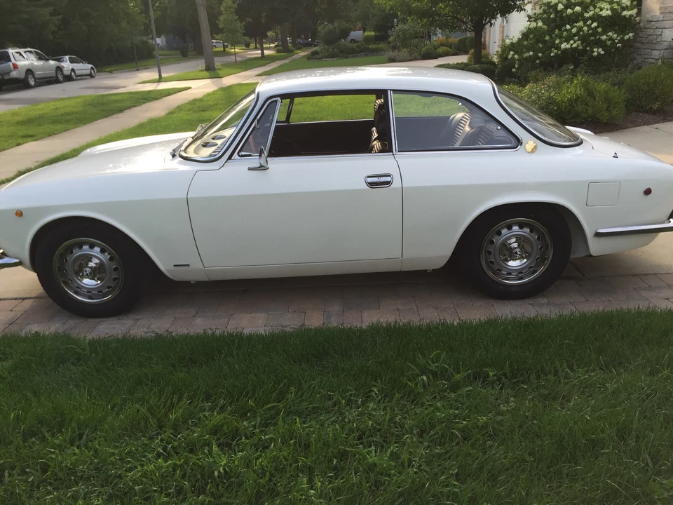 1973 Alfa Romeo 2000 GT Veloce - Image 6 of 31