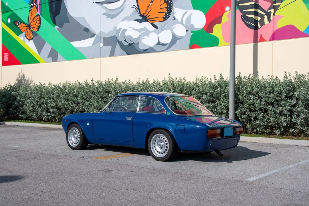 1973 Alfa Romeo 2000 GT Veloce - Image 16 of 31