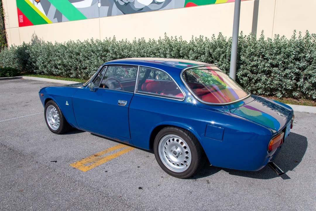 1973 Alfa Romeo 2000 GT Veloce - Image 19 of 31
