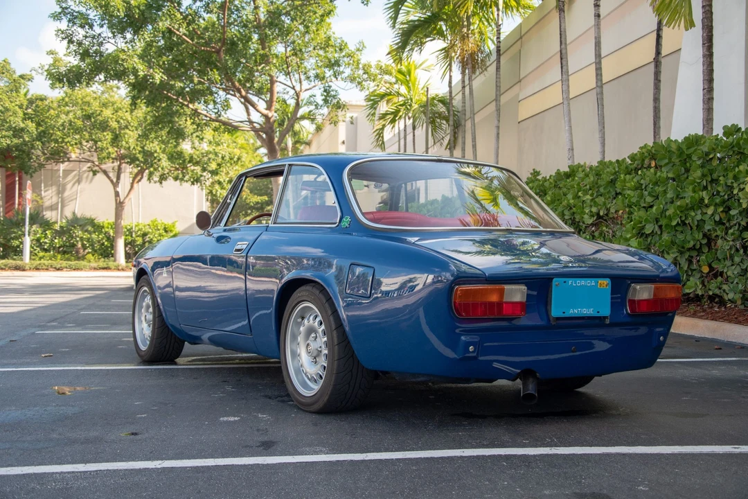 1973 Alfa Romeo 2000 GT Veloce - Image 15 of 31