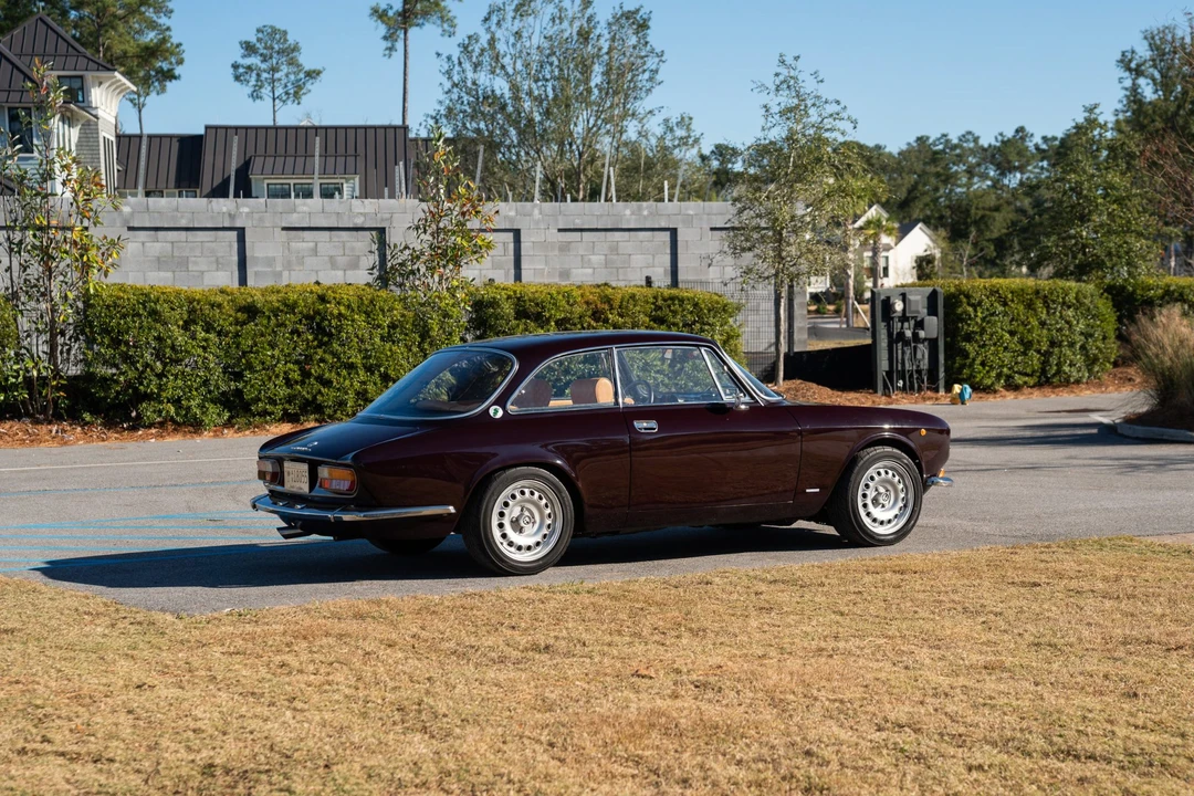 1973 Alfa Romeo 2000 GT Veloce - Image 10 of 31
