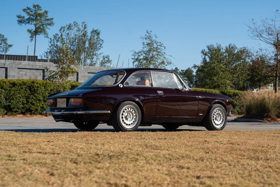 1973 Alfa Romeo 2000 GT Veloce - Image 11 of 31