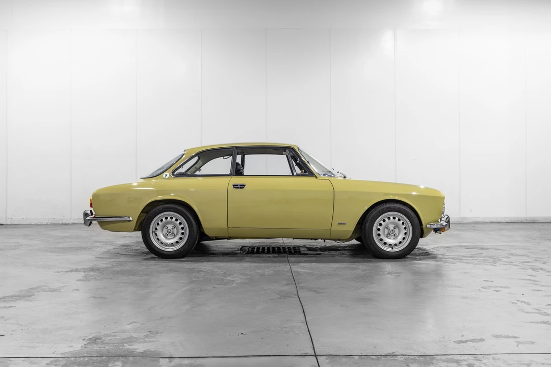 1973 Alfa Romeo 2000 GT Veloce - Image 22 of 31