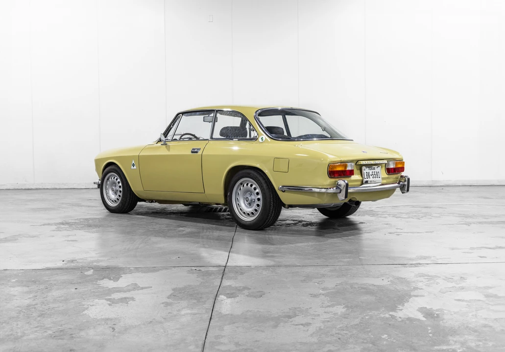 1973 Alfa Romeo 2000 GT Veloce - Image 10 of 31