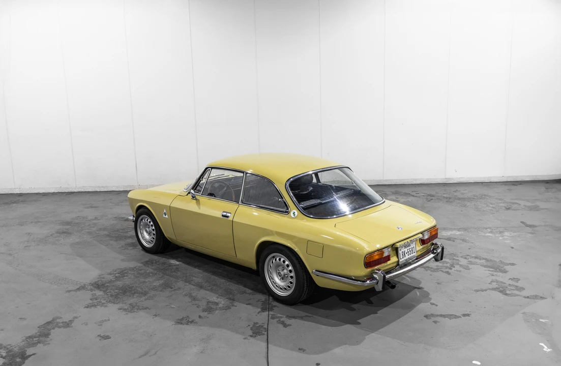 1973 Alfa Romeo 2000 GT Veloce - Image 11 of 31