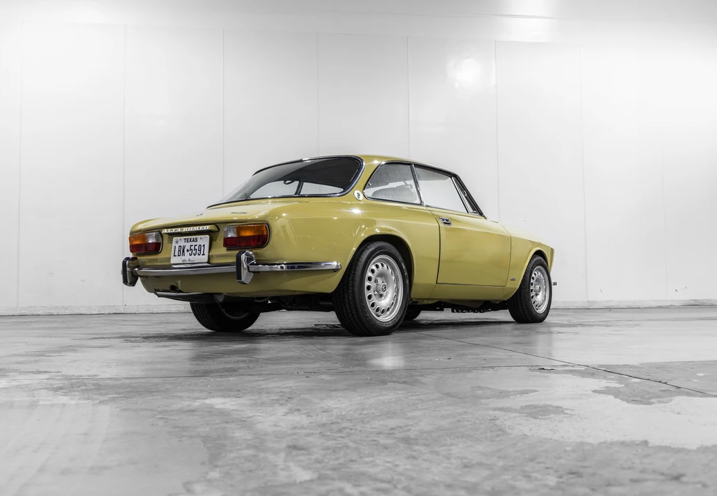 1973 Alfa Romeo 2000 GT Veloce - Image 17 of 31
