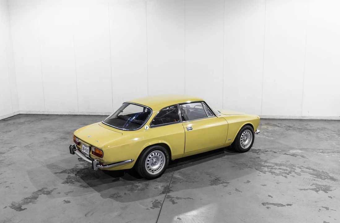 1973 Alfa Romeo 2000 GT Veloce - Image 21 of 31