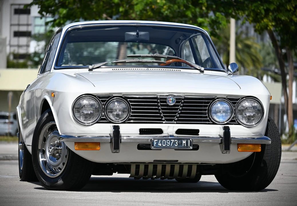 1973 Alfa Romeo 2000 GT Veloce - Image 5 of 31