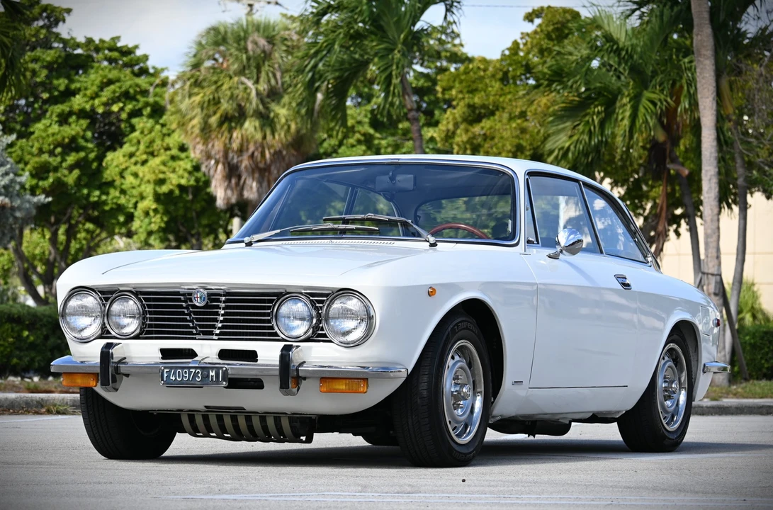 1973 Alfa Romeo 2000 GT Veloce - Image 8 of 31