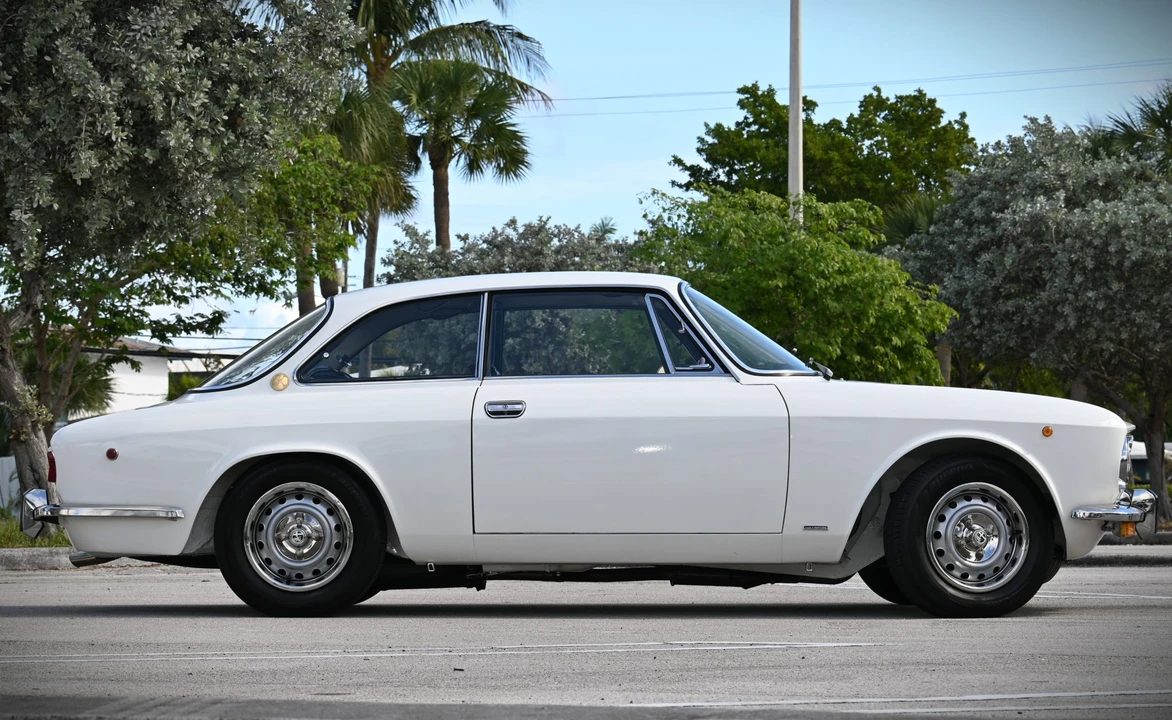 1973 Alfa Romeo 2000 GT Veloce - Image 19 of 31