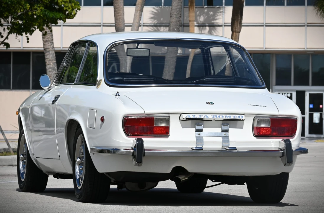 1973 Alfa Romeo 2000 GT Veloce - Image 14 of 31