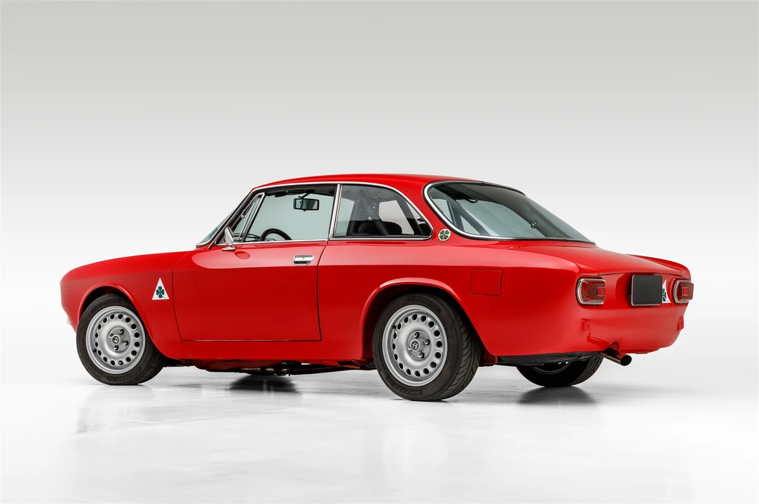 1973 Alfa Romeo 2000 GT Veloce - Image 13 of 31