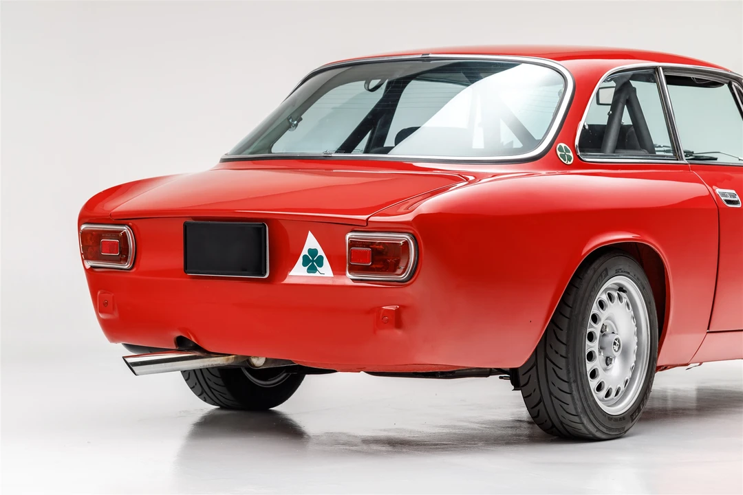 1973 Alfa Romeo 2000 GT Veloce - Image 10 of 31