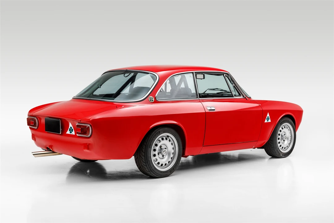 1973 Alfa Romeo 2000 GT Veloce - Image 8 of 31