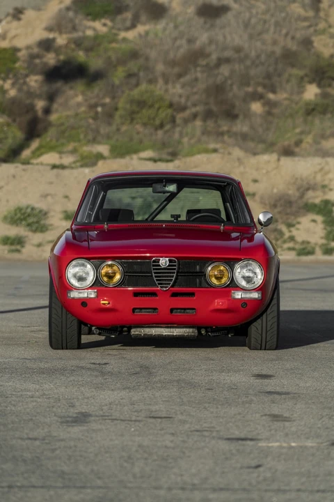 1973 Alfa Romeo 2000 GT Veloce - Image 13 of 31