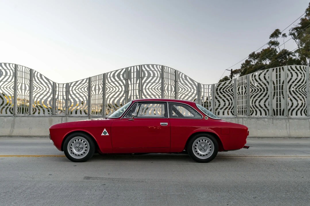 1973 Alfa Romeo 2000 GT Veloce - Image 8 of 31