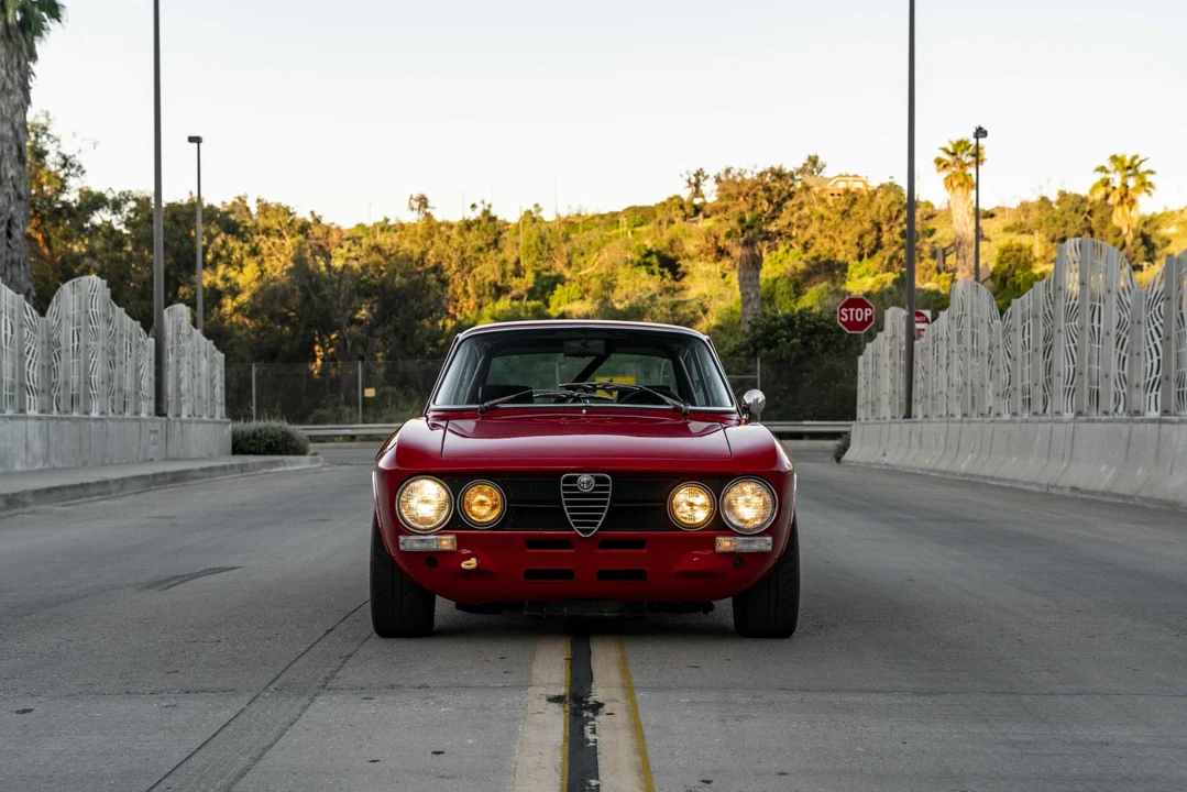 1973 Alfa Romeo 2000 GT Veloce - Image 10 of 31