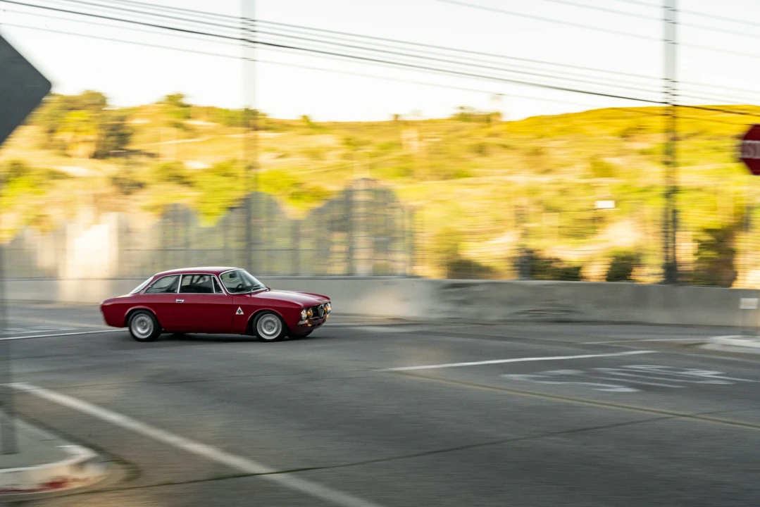 1973 Alfa Romeo 2000 GT Veloce - Image 12 of 31